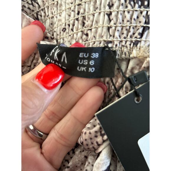 NWT Refka Women's Gray Black Animal Print Mock Neck Maxi Dress Size 6 - Picture 9 of 9